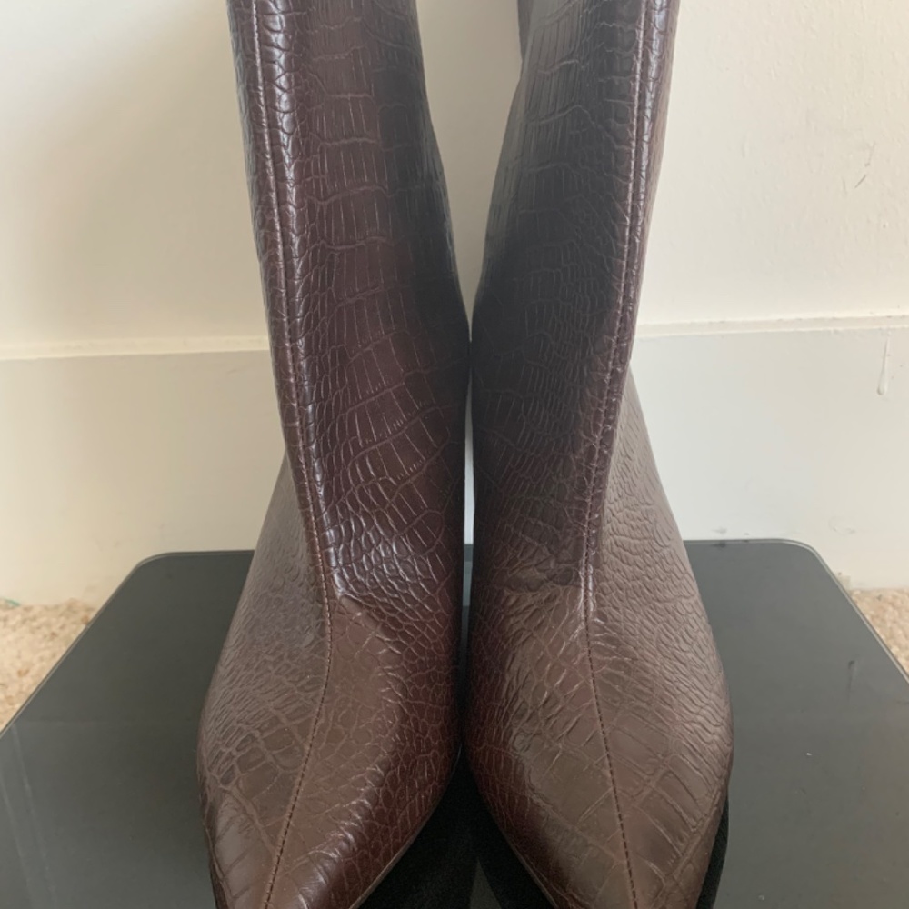 Express Croc Booties - Picture 4 of 9